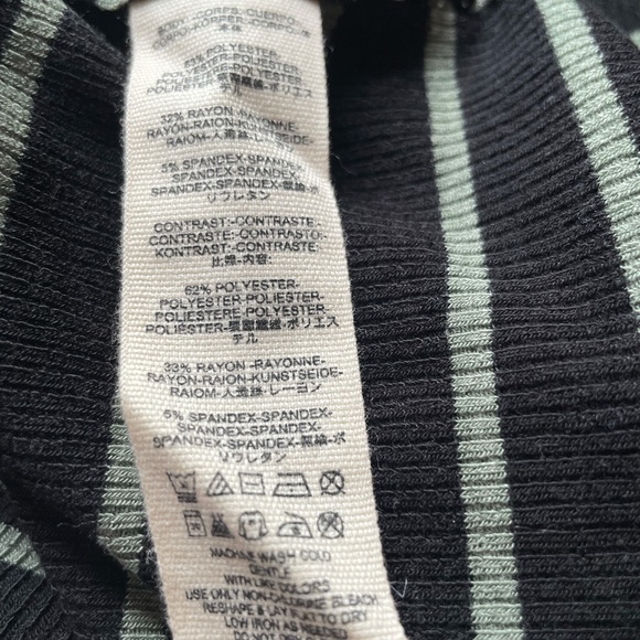 We the Free Round About Tee size XS - Picture 4 of 4